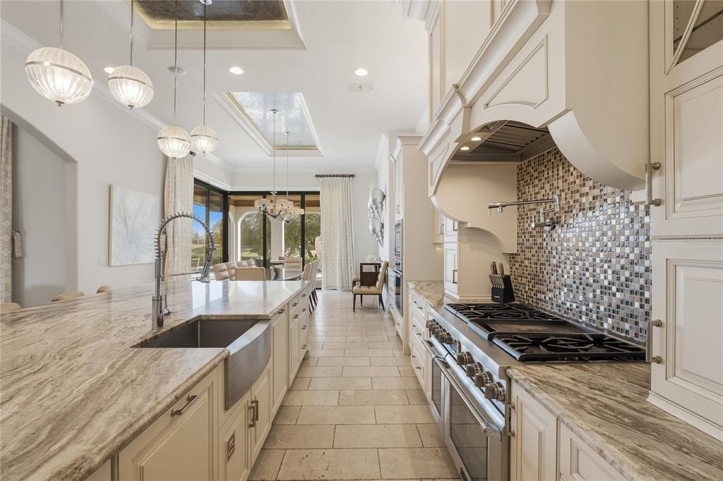 For Sale: $5,350,000 (8 beds, 9 baths, 8000 Square Feet)