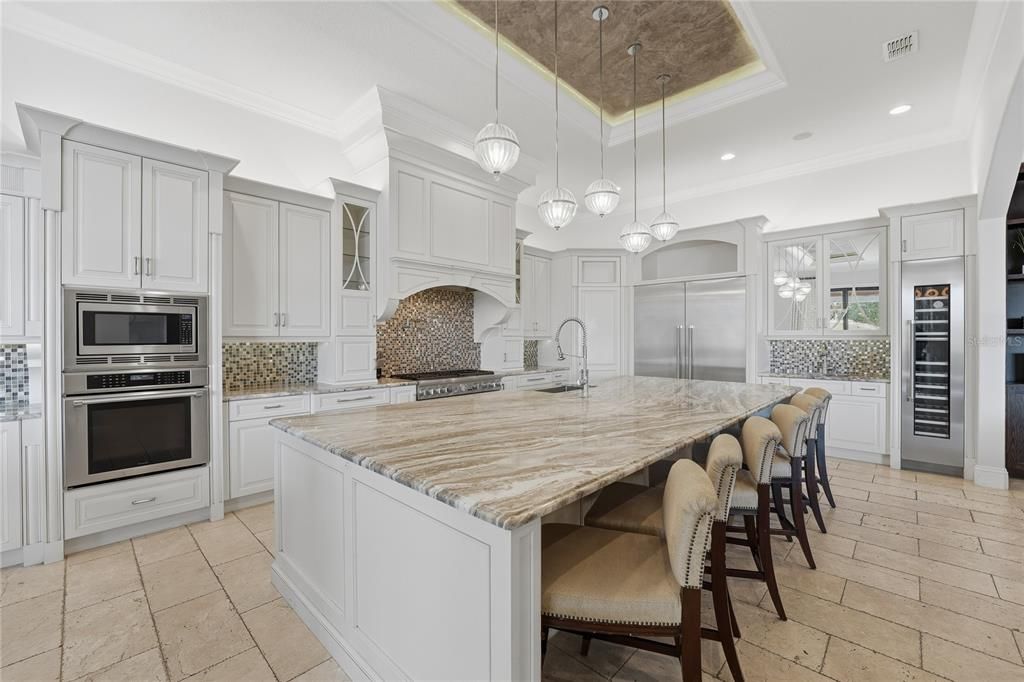 For Sale: $5,350,000 (8 beds, 9 baths, 8000 Square Feet)