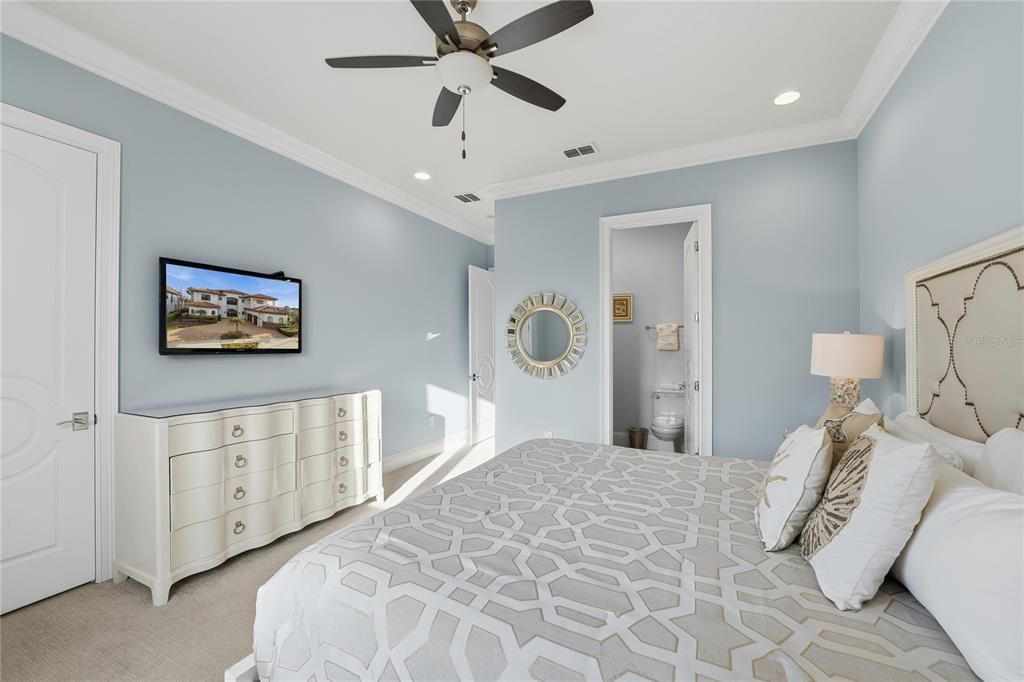 For Sale: $5,350,000 (8 beds, 9 baths, 8000 Square Feet)