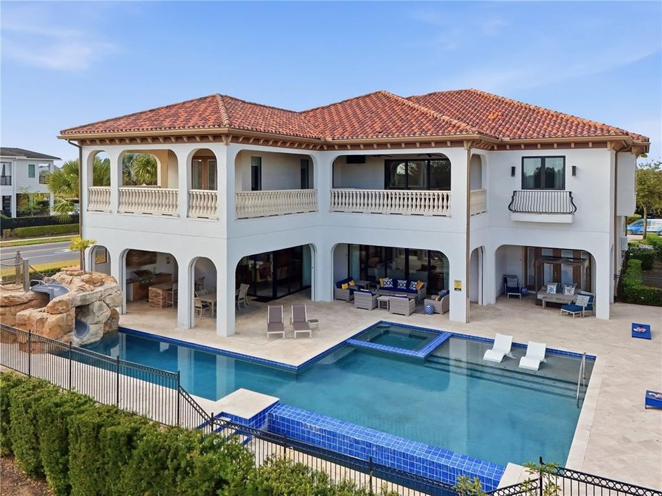For Sale: $5,350,000 (8 beds, 9 baths, 8000 Square Feet)