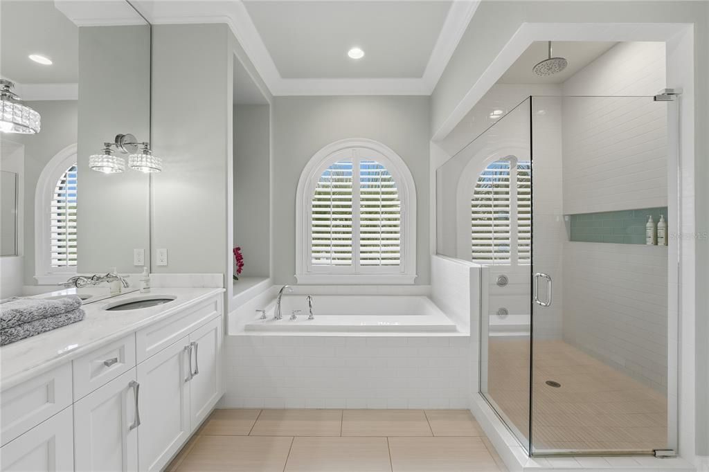 For Sale: $5,350,000 (8 beds, 9 baths, 8000 Square Feet)