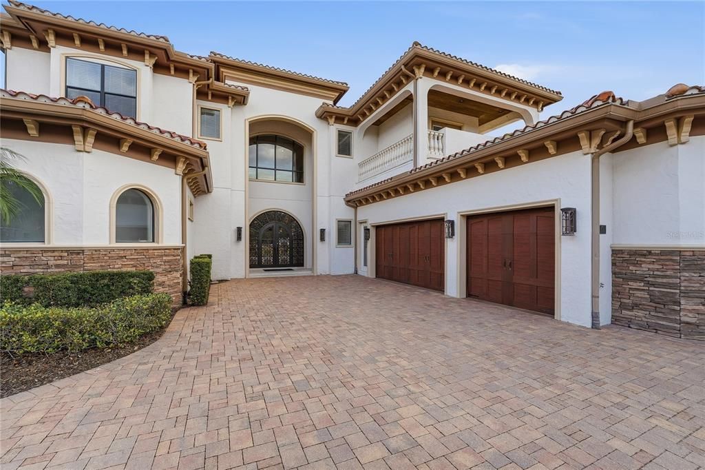 For Sale: $5,350,000 (8 beds, 9 baths, 8000 Square Feet)