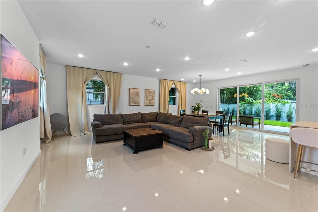 For Sale: $1,350,000 (4 beds, 4 baths, 2998 Square Feet)