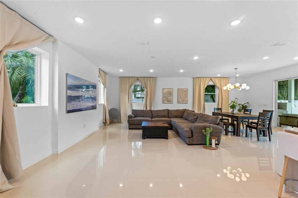 For Sale: $1,350,000 (4 beds, 4 baths, 2998 Square Feet)