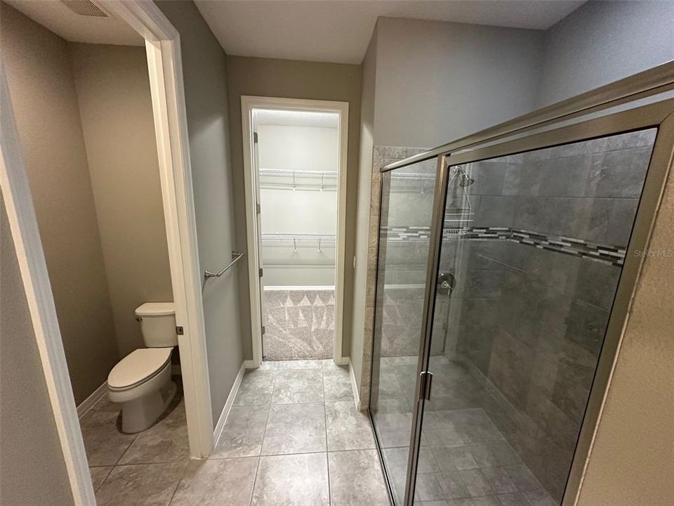 For Rent: $2,990 (4 beds, 2 baths, 2671 Square Feet)