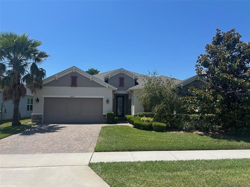 For Rent: $2,990 (4 beds, 2 baths, 2671 Square Feet)