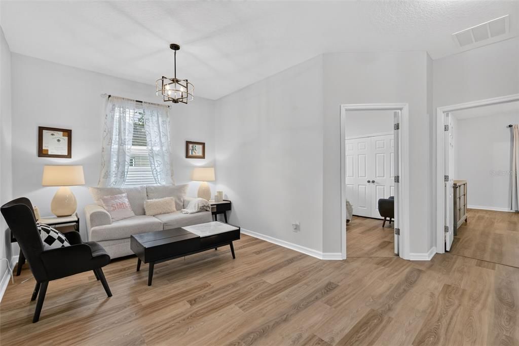 For Sale: $450,000 (4 beds, 3 baths, 2584 Square Feet)