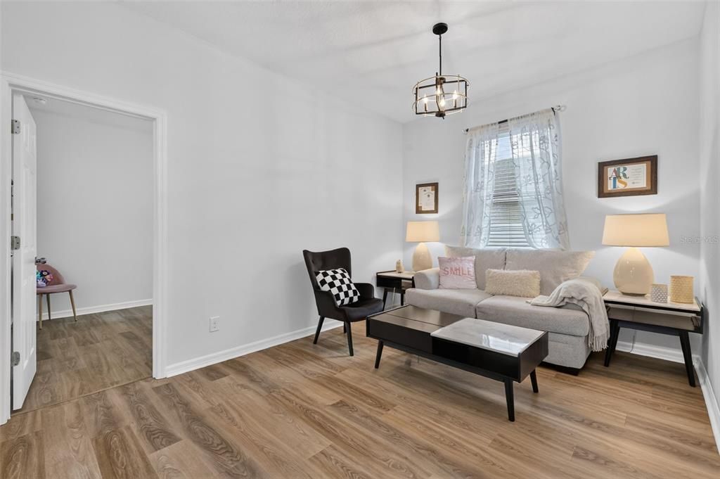 For Sale: $450,000 (4 beds, 3 baths, 2584 Square Feet)