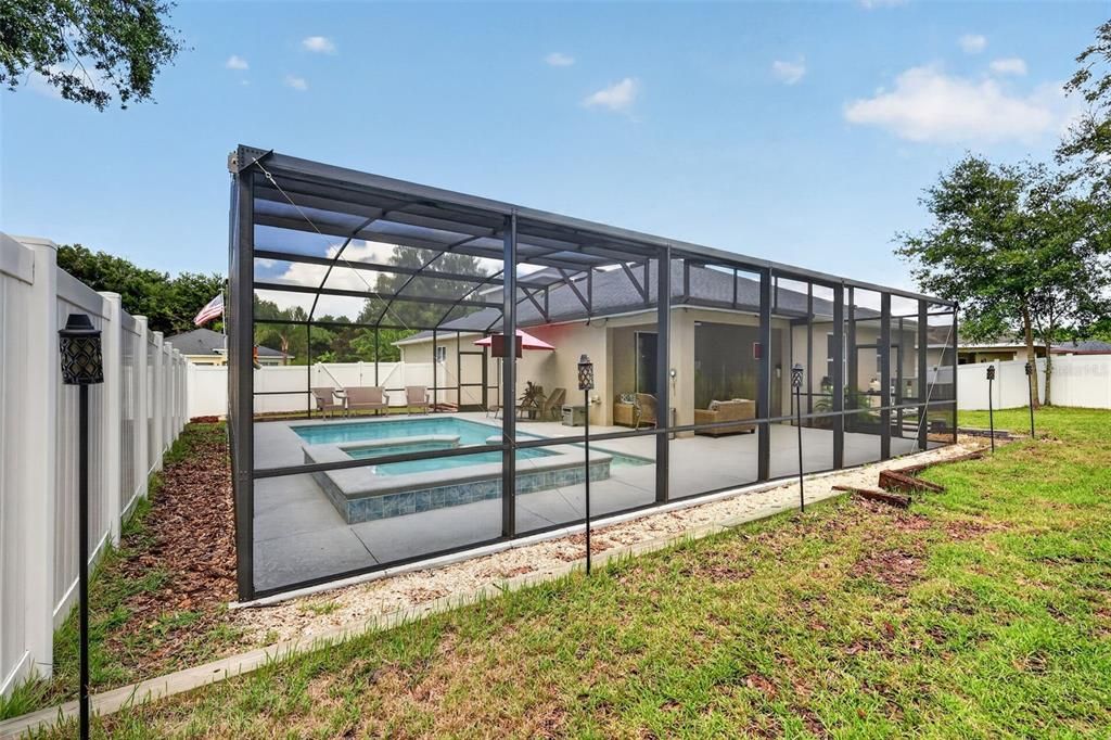 For Sale: $450,000 (4 beds, 3 baths, 2584 Square Feet)