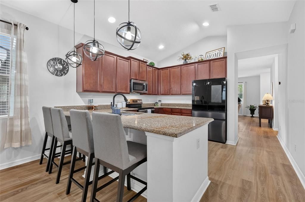 For Sale: $450,000 (4 beds, 3 baths, 2584 Square Feet)