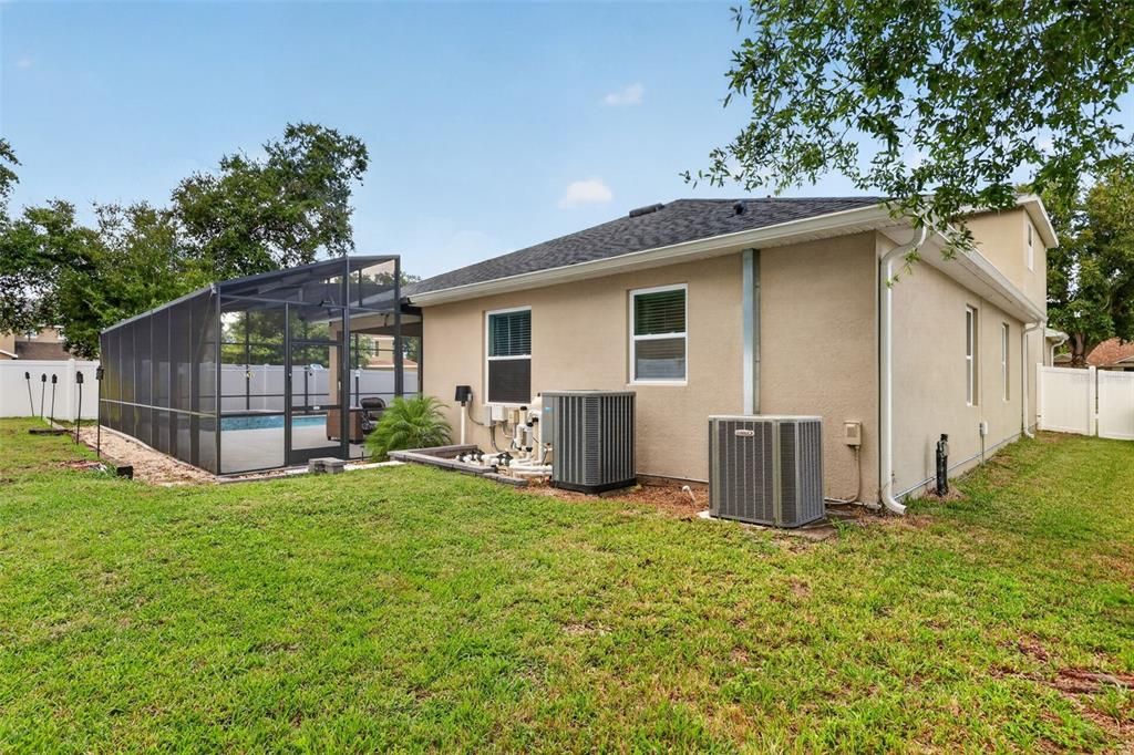 For Sale: $450,000 (4 beds, 3 baths, 2584 Square Feet)