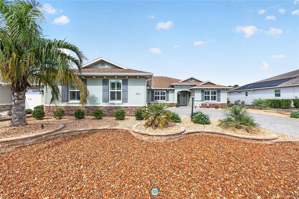 For Sale: $485,000 (3 beds, 2 baths, 2647 Square Feet)