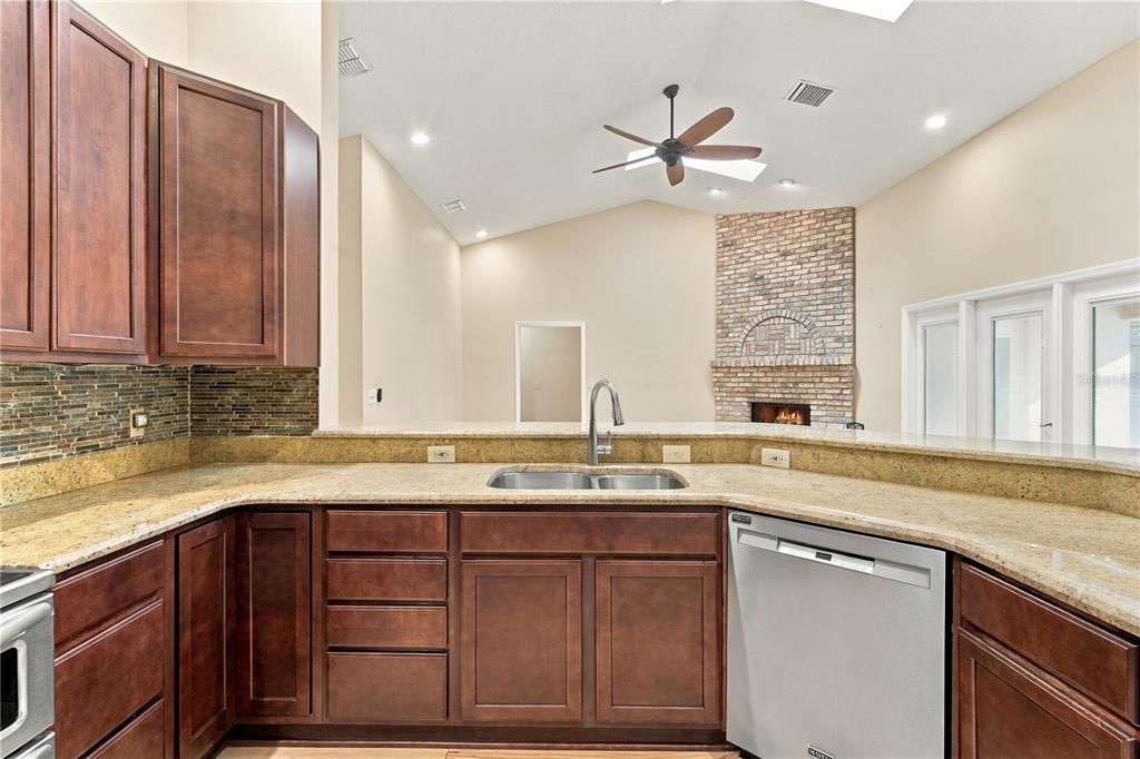 For Sale: $700,000 (4 beds, 3 baths, 2335 Square Feet)