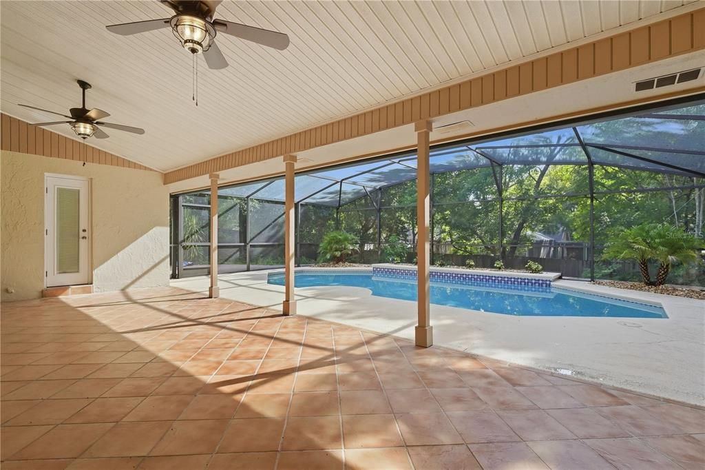For Sale: $700,000 (4 beds, 3 baths, 2335 Square Feet)