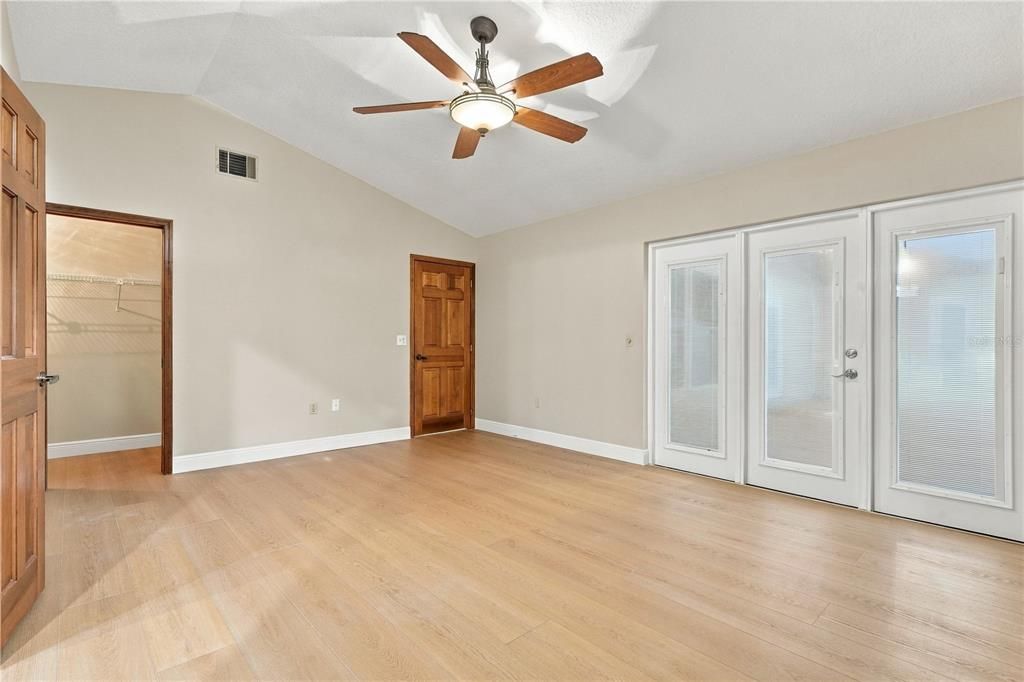 For Sale: $700,000 (4 beds, 3 baths, 2335 Square Feet)