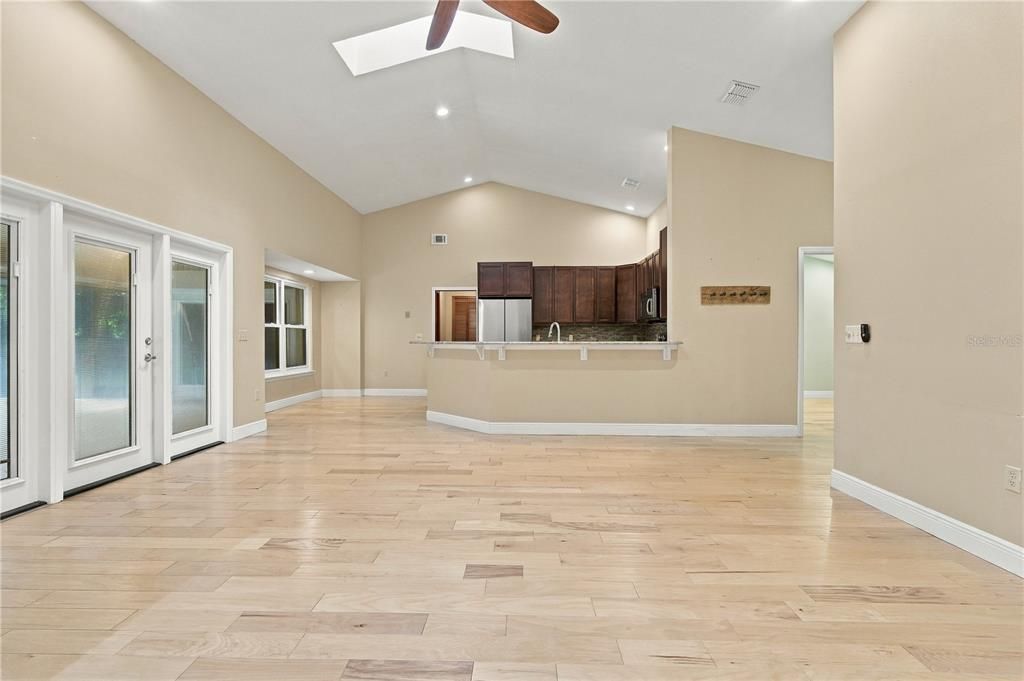For Sale: $700,000 (4 beds, 3 baths, 2335 Square Feet)