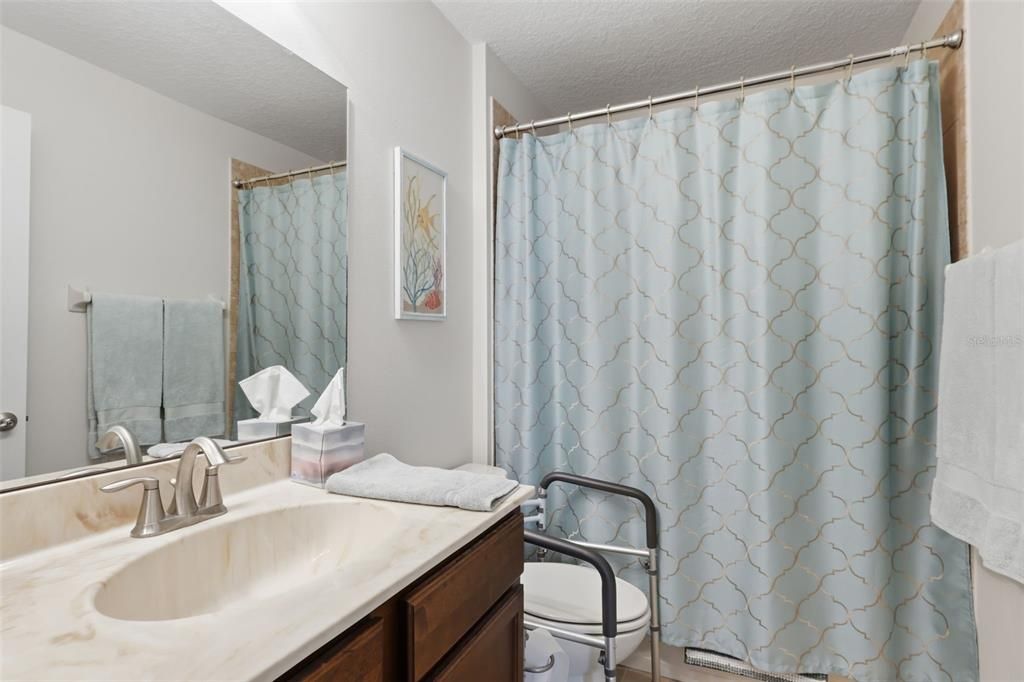 For Sale: $310,000 (3 beds, 2 baths, 1655 Square Feet)