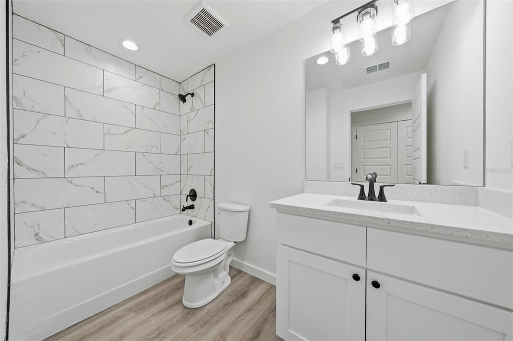 For Sale: $369,900 (3 beds, 3 baths, 1907 Square Feet)