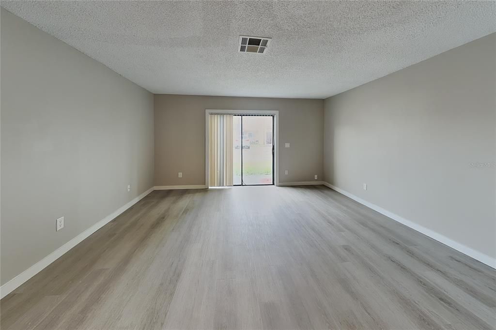 В аренду: $1,545 (2 спален, 2 ванн, 1070 Квадратных фут)