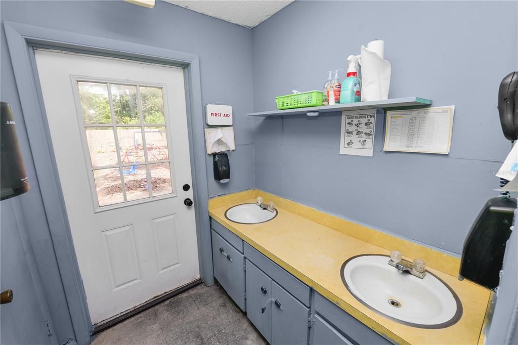 For Sale: $410,000 (3 beds, 2 baths, 2751 Square Feet)
