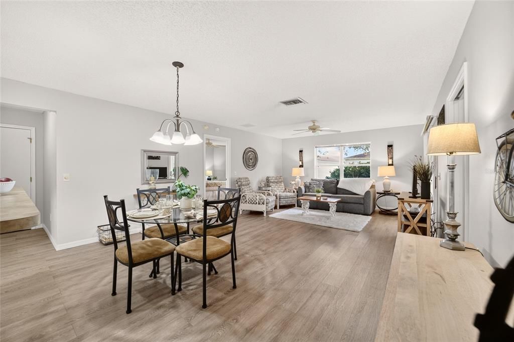 For Sale: $265,000 (2 beds, 2 baths, 1125 Square Feet)