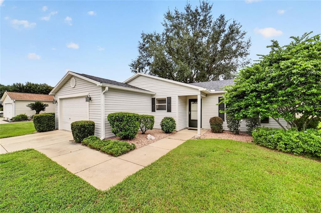 For Sale: $265,000 (2 beds, 2 baths, 1125 Square Feet)