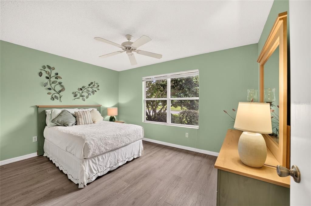 For Sale: $265,000 (2 beds, 2 baths, 1125 Square Feet)