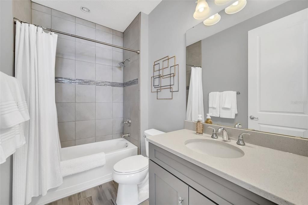 For Rent: $3,900 (4 beds, 3 baths, 2581 Square Feet)