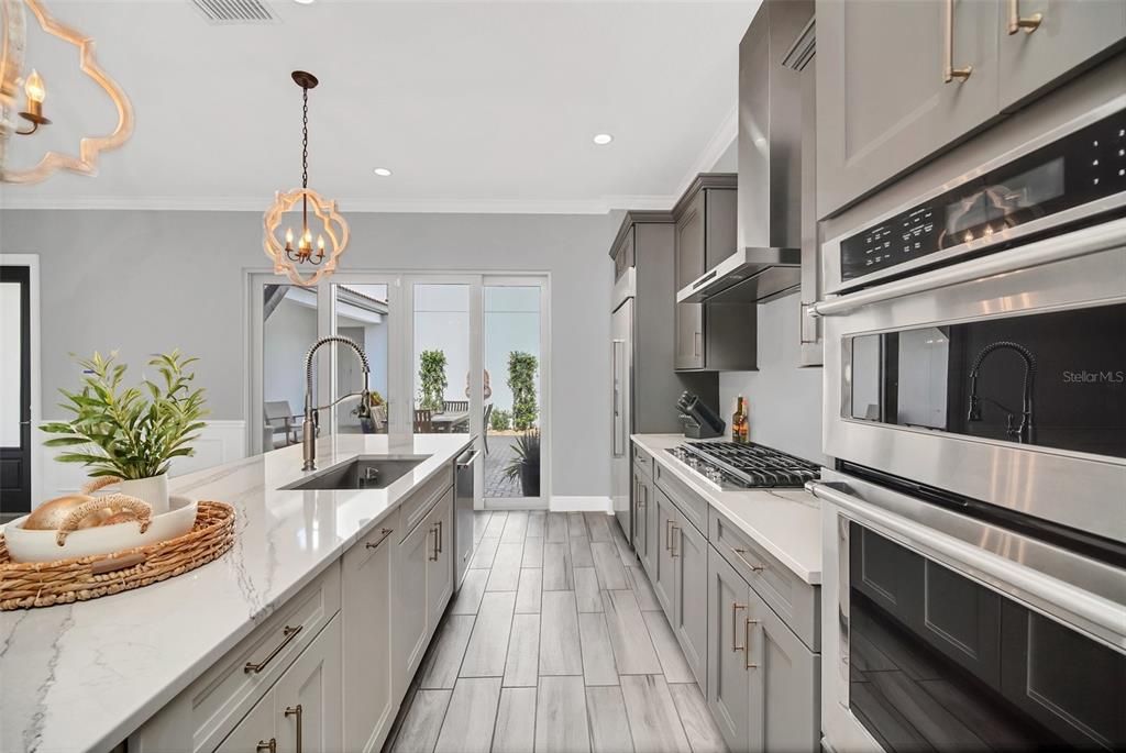 For Rent: $3,900 (4 beds, 3 baths, 2581 Square Feet)
