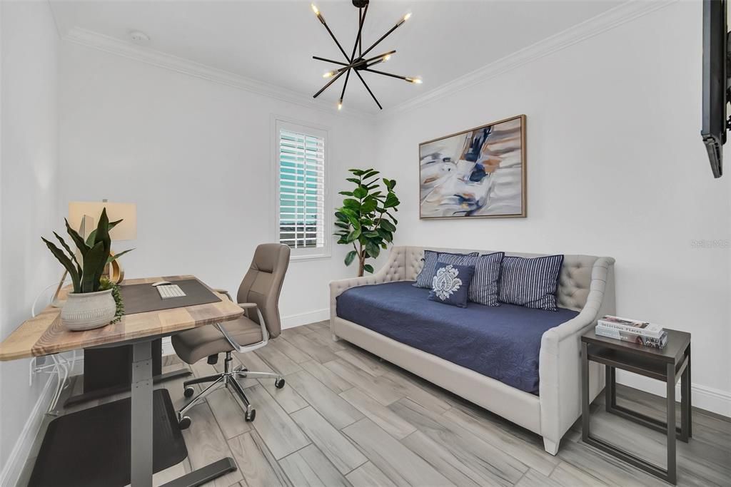 For Rent: $3,900 (4 beds, 3 baths, 2581 Square Feet)