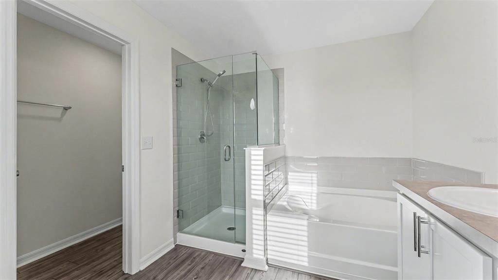 На продажу: $399,900 (5 спален, 3 ванн, 3097 Квадратных фут)