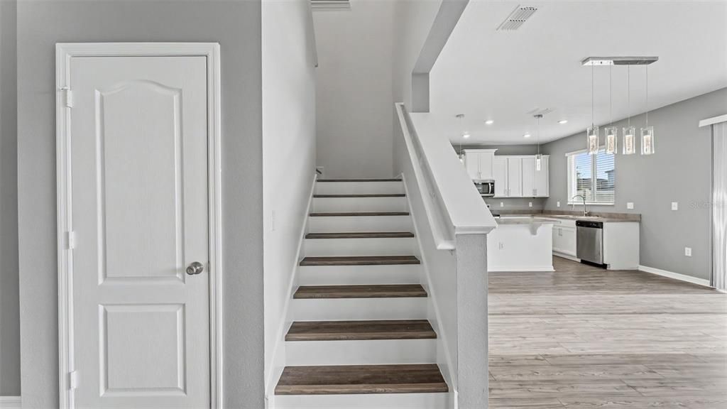 На продажу: $399,900 (5 спален, 3 ванн, 3097 Квадратных фут)