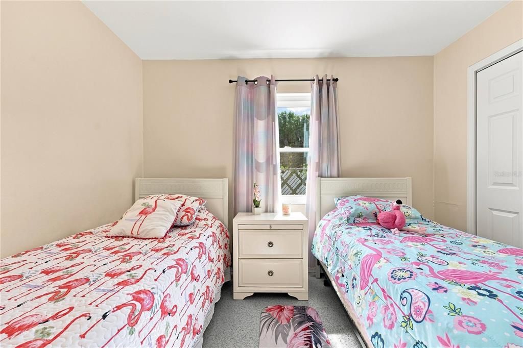 For Sale: $425,000 (3 beds, 2 baths, 1235 Square Feet)