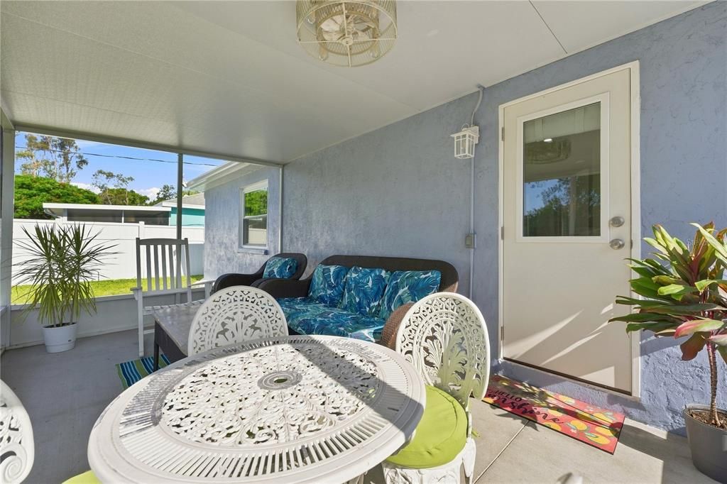 For Sale: $425,000 (3 beds, 2 baths, 1235 Square Feet)