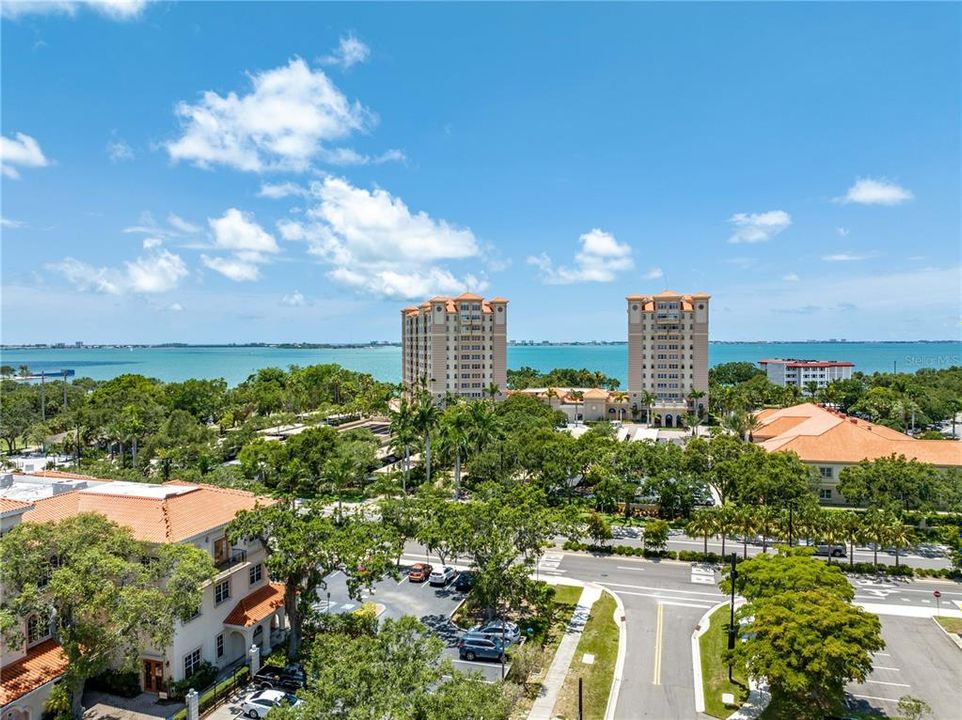 For Sale: $425,000 (3 beds, 2 baths, 1235 Square Feet)