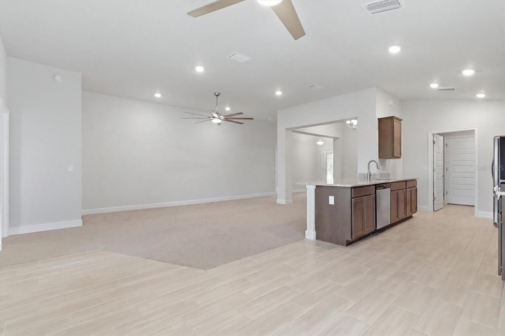 For Sale: $327,000 (3 beds, 2 baths, 1935 Square Feet)