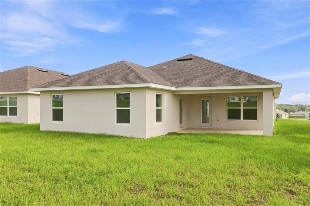 For Sale: $327,000 (3 beds, 2 baths, 1935 Square Feet)