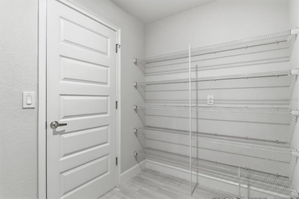 For Sale: $327,000 (3 beds, 2 baths, 1935 Square Feet)
