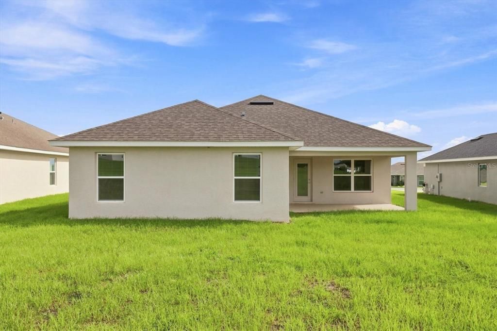 For Sale: $327,000 (3 beds, 2 baths, 1935 Square Feet)