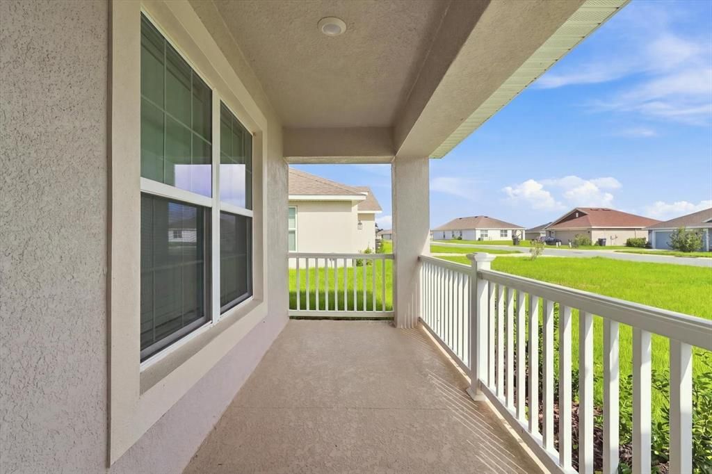 For Sale: $327,000 (3 beds, 2 baths, 1935 Square Feet)