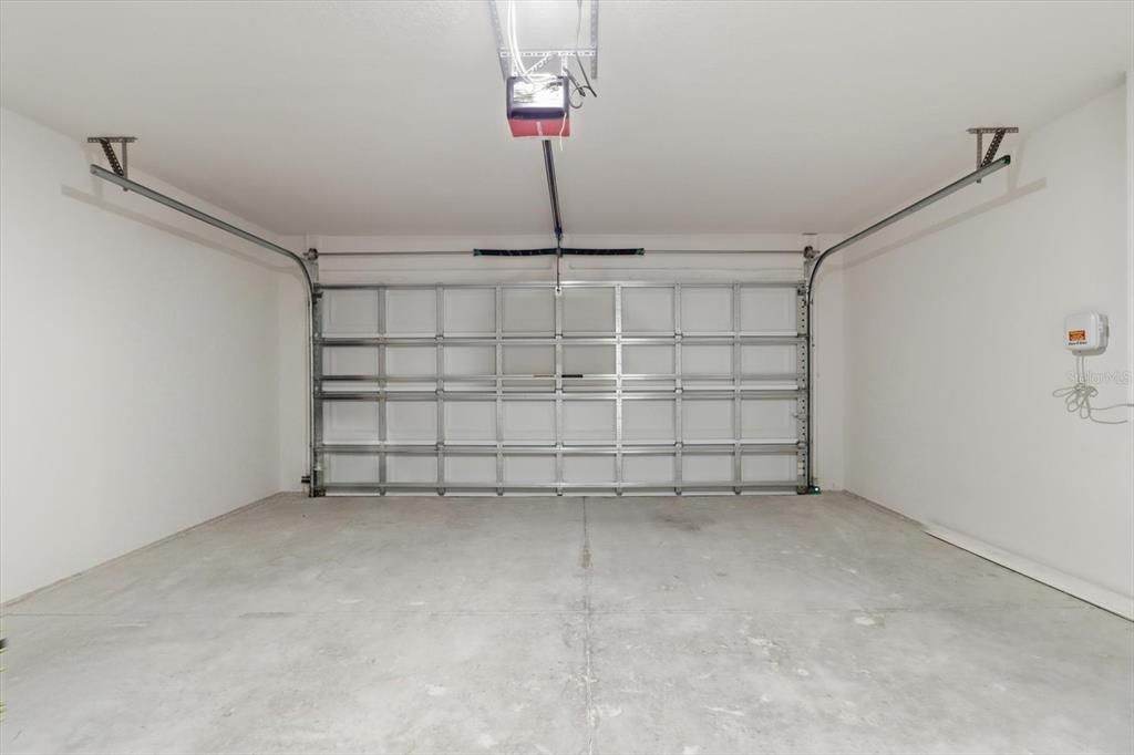 For Sale: $327,000 (3 beds, 2 baths, 1935 Square Feet)