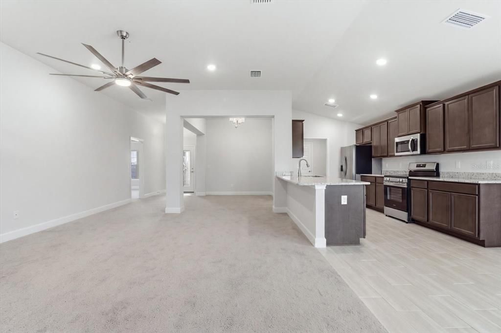 For Sale: $327,000 (3 beds, 2 baths, 1935 Square Feet)