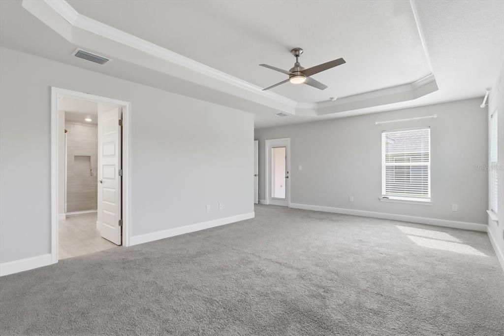 For Sale: $327,000 (3 beds, 2 baths, 1935 Square Feet)