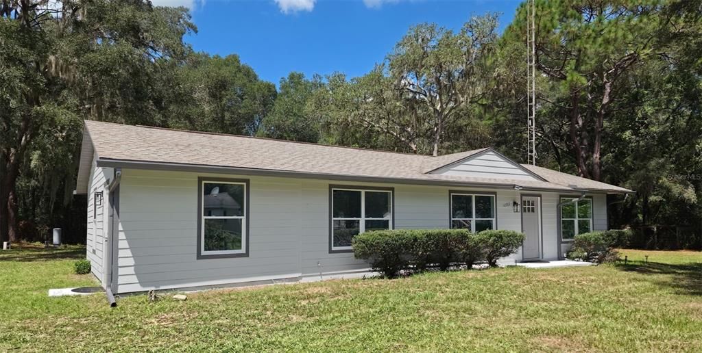 For Sale: $234,900 (3 beds, 3 baths, 1296 Square Feet)