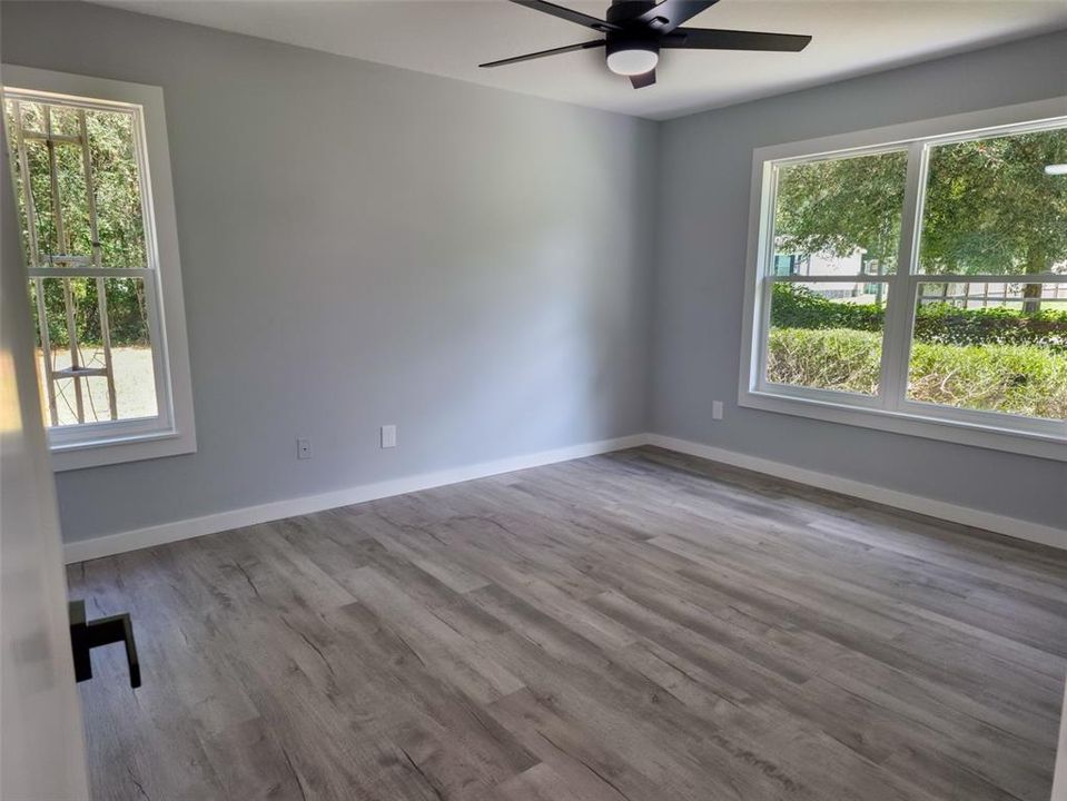 For Sale: $234,900 (3 beds, 3 baths, 1296 Square Feet)
