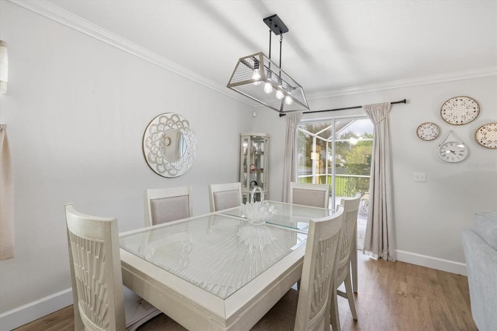На продажу: $465,000 (4 спален, 2 ванн, 1686 Квадратных фут)