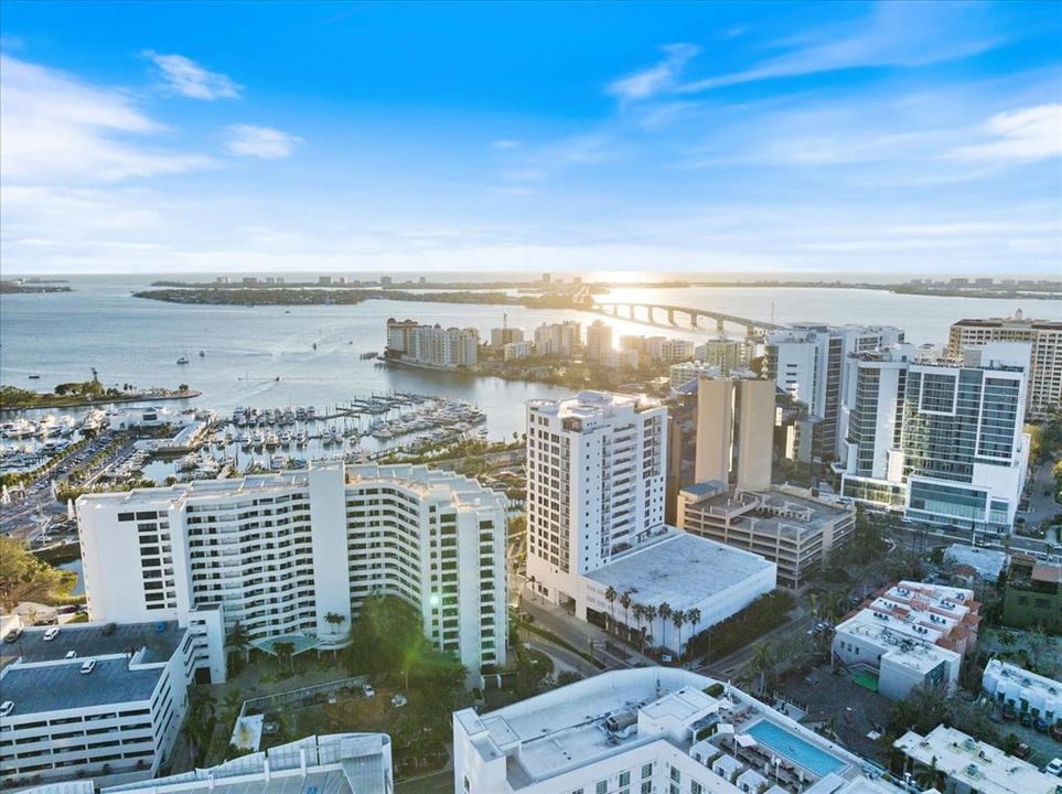 На продажу: $465,000 (4 спален, 2 ванн, 1686 Квадратных фут)