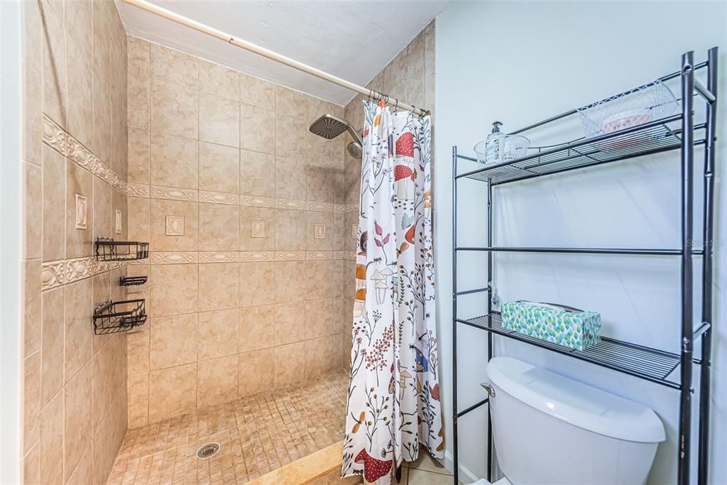 En Venta: $600,000 (3 camas, 2 baños, 1818 Pies cuadrados)