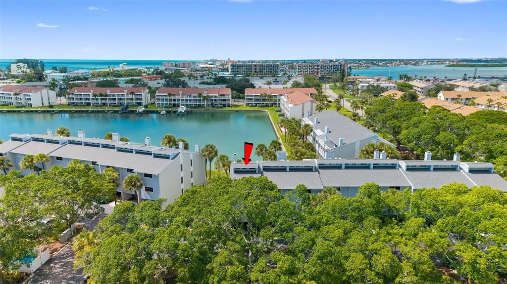 For Sale: $549,900 (2 beds, 2 baths, 1450 Square Feet)