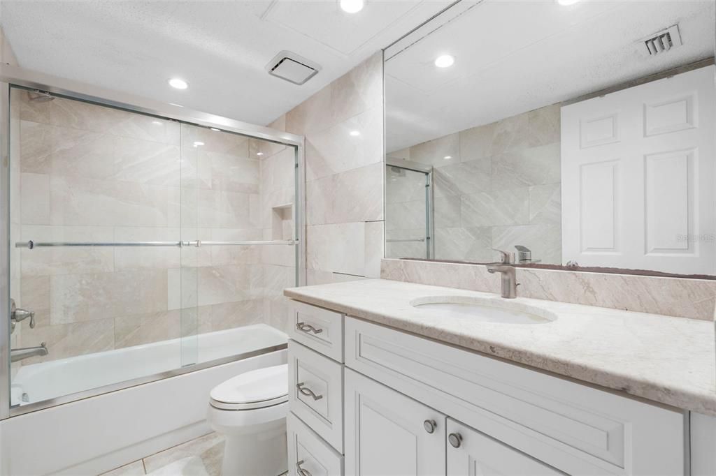 For Sale: $549,900 (2 beds, 2 baths, 1450 Square Feet)